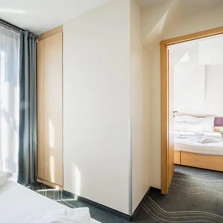 Onyx Luxury Aparthotel Sarvar Exterior photo