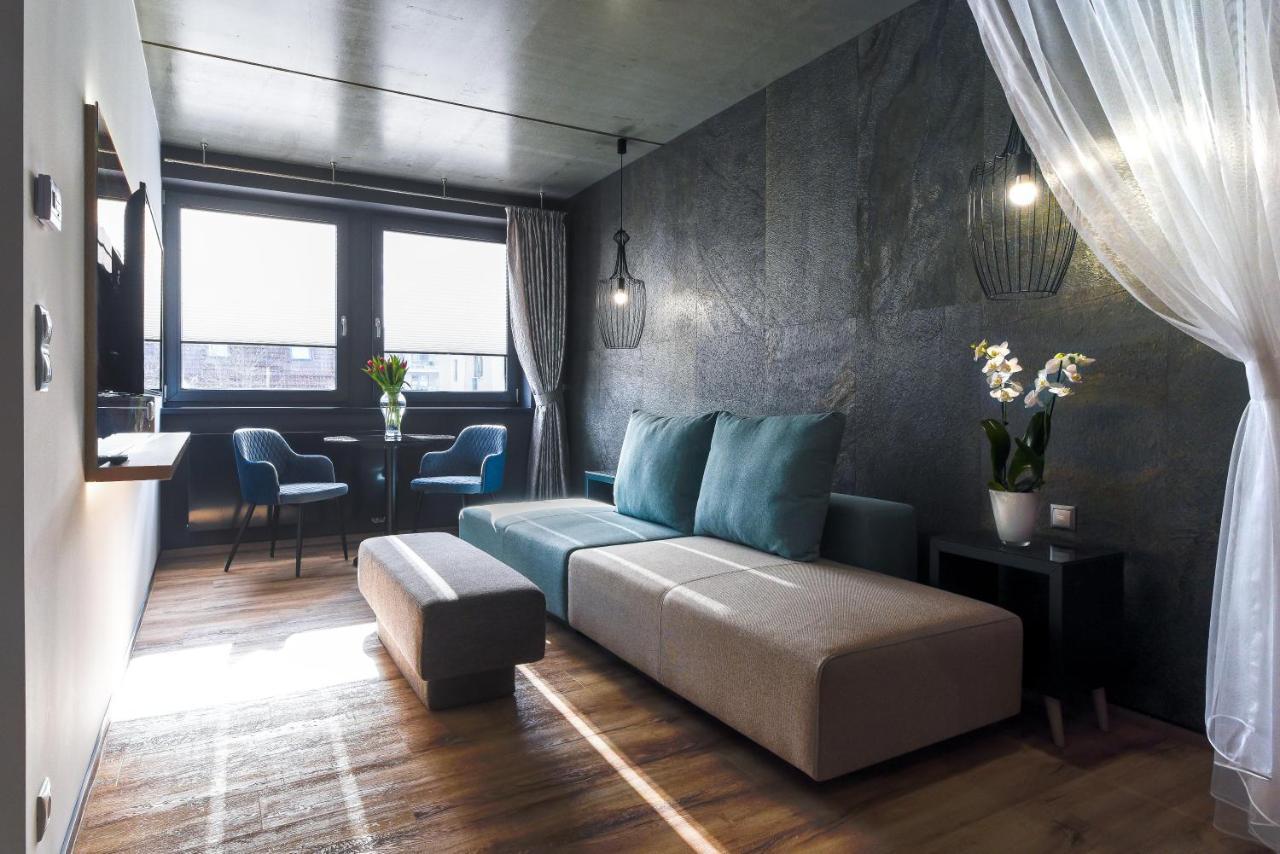 Onyx Luxury