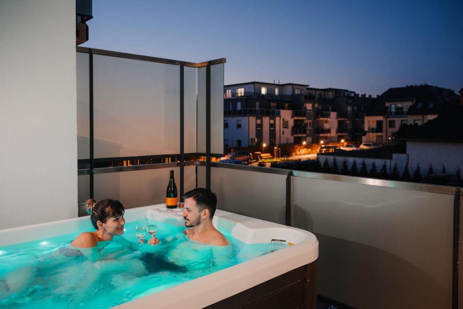 Onyx Luxury Aparthotel