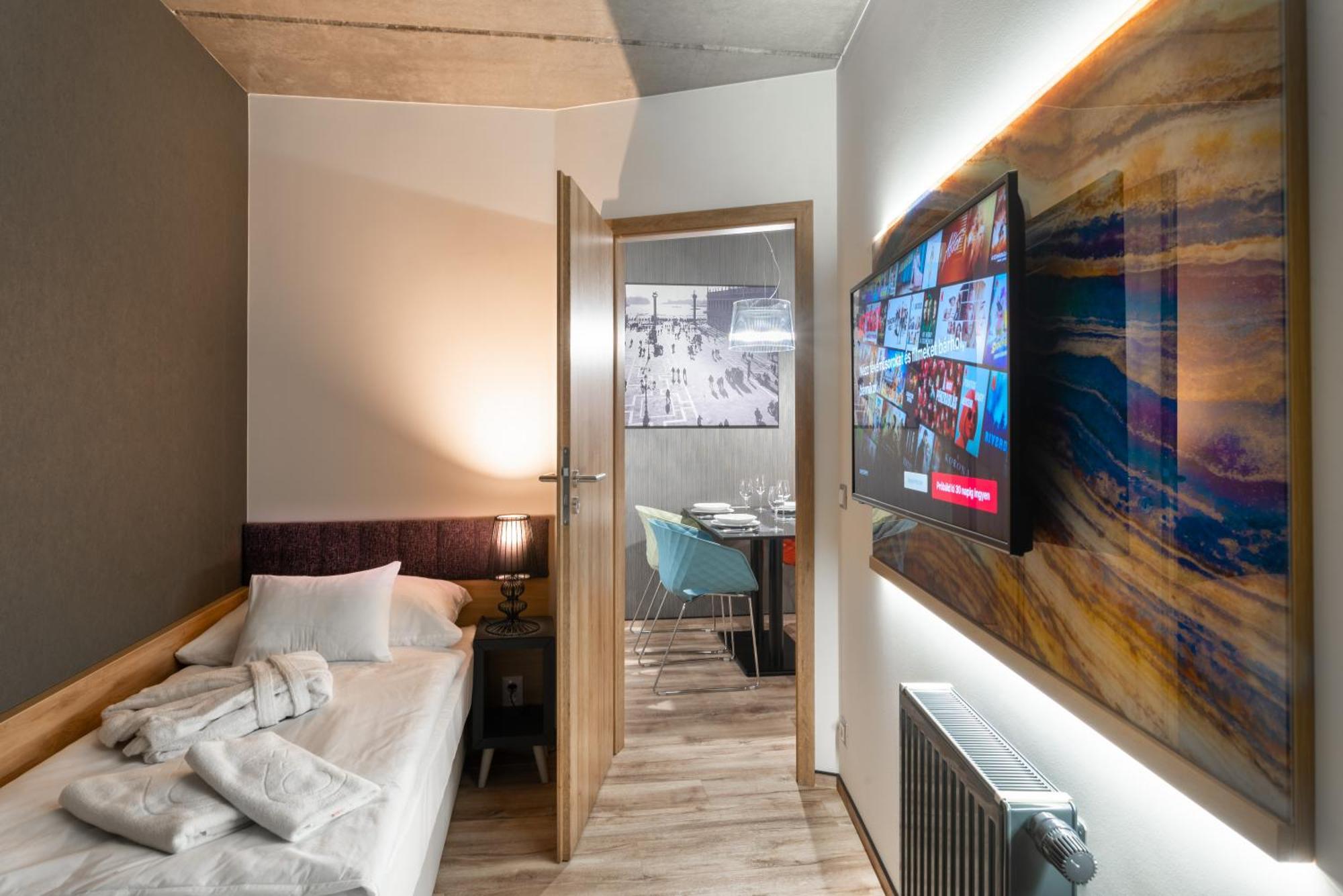 Onyx Luxury Aparthotel 4*